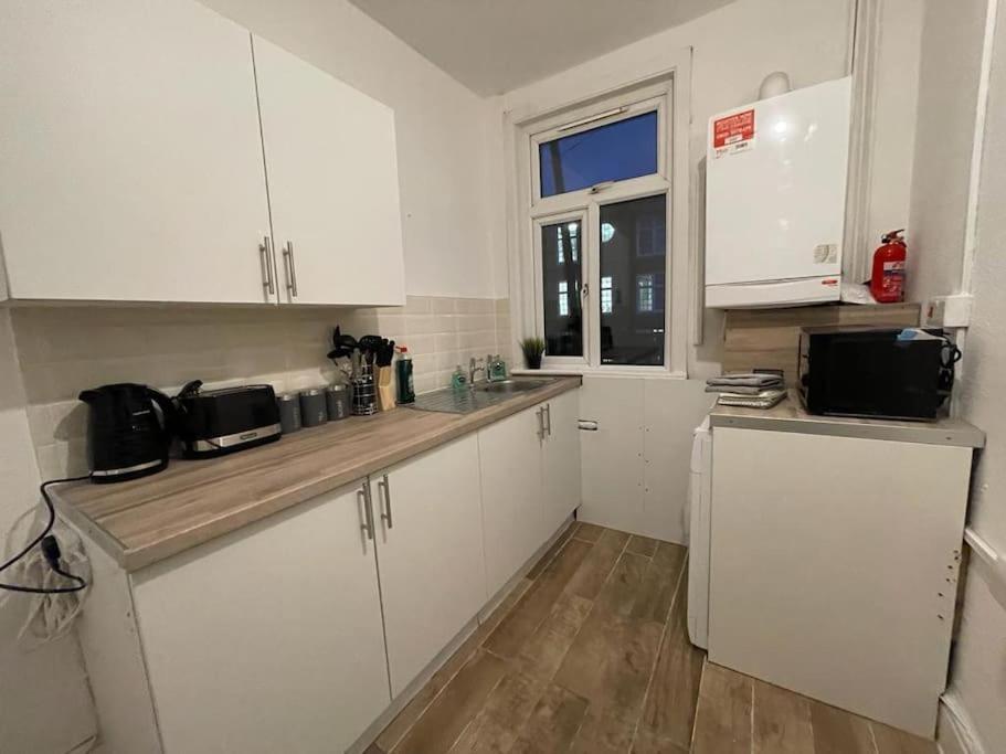 Beautiful 2 Bedroom On Tower Bridge ロンドン エクステリア 写真